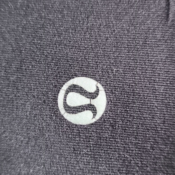 Lululemon Capris size 8 - Picture 3 of 5